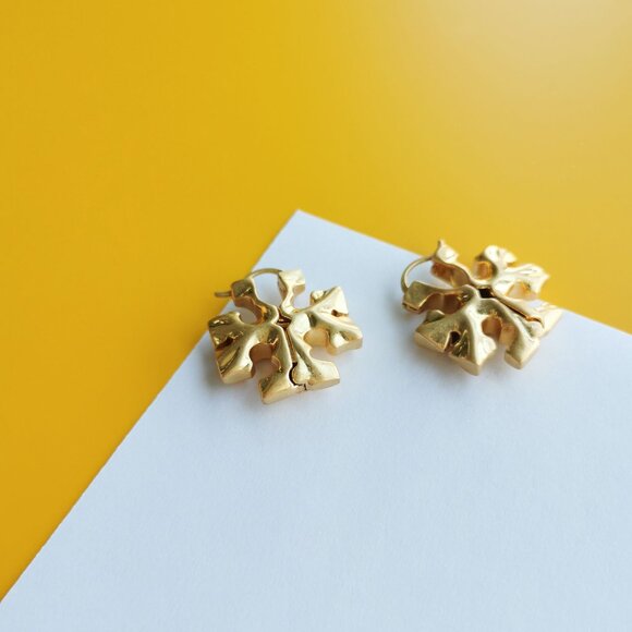 Roxanne Gold Oversized Hidden Hinge Earrings by Tory Burch - Picture 3 of 3